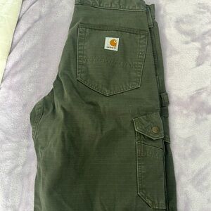 HOT PICK 🔥Carhartt Men's Olive Cargo shorts